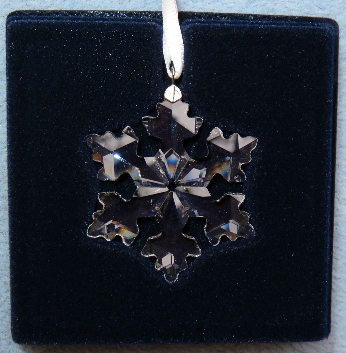 SWAROVSKI Crystal 2016 Little Snowflake Christmas Ornament Mint