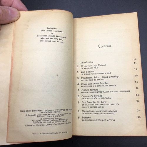 The I Hate To Cook Book 1960 Peg Bracken Fawcett Crest Book Paperback Vintage - Picture 7 of 11
