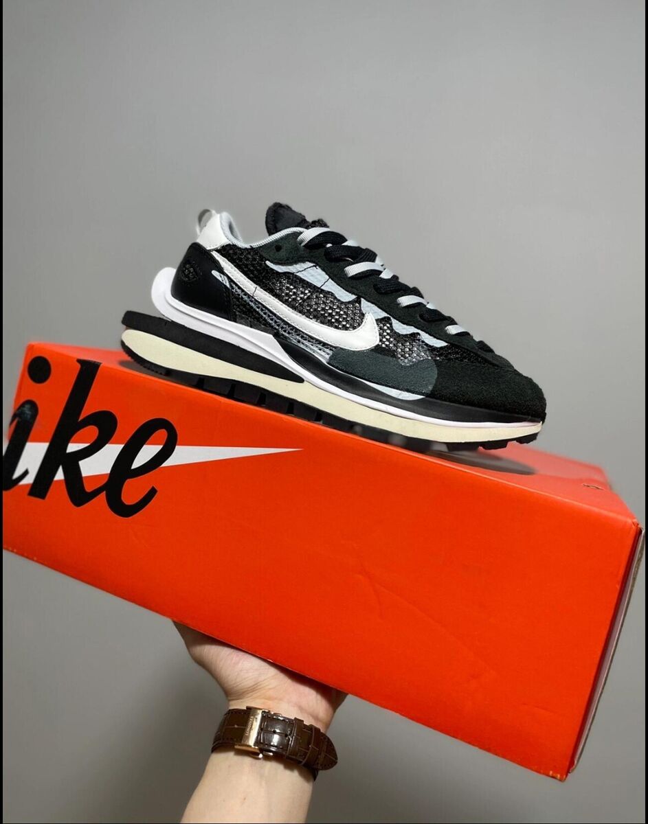 Size 11 - Nike sacai x VaporWaffle Black White for sale Size 11 - Nike sacai x VaporWaffle Black White for sale