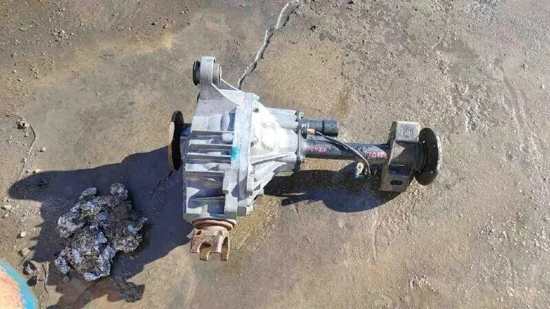 1992-1997 Chevrolet Suburban 1500 Front Axle Differential Carrier 3.73 Ratio Foto 2 de 4