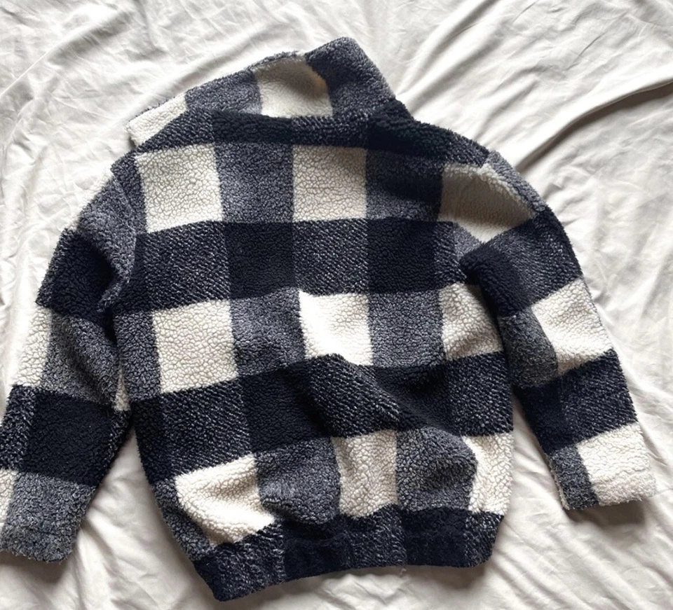 american eagle black and white plaid teddy bear jacket XS - Imagem 3 de 4