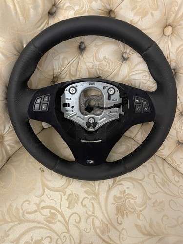 BMW E81 E82 E87 E90 E91 E92 E93 M-Sport Remanufactured Steering Wheel - Picture 4 of 12