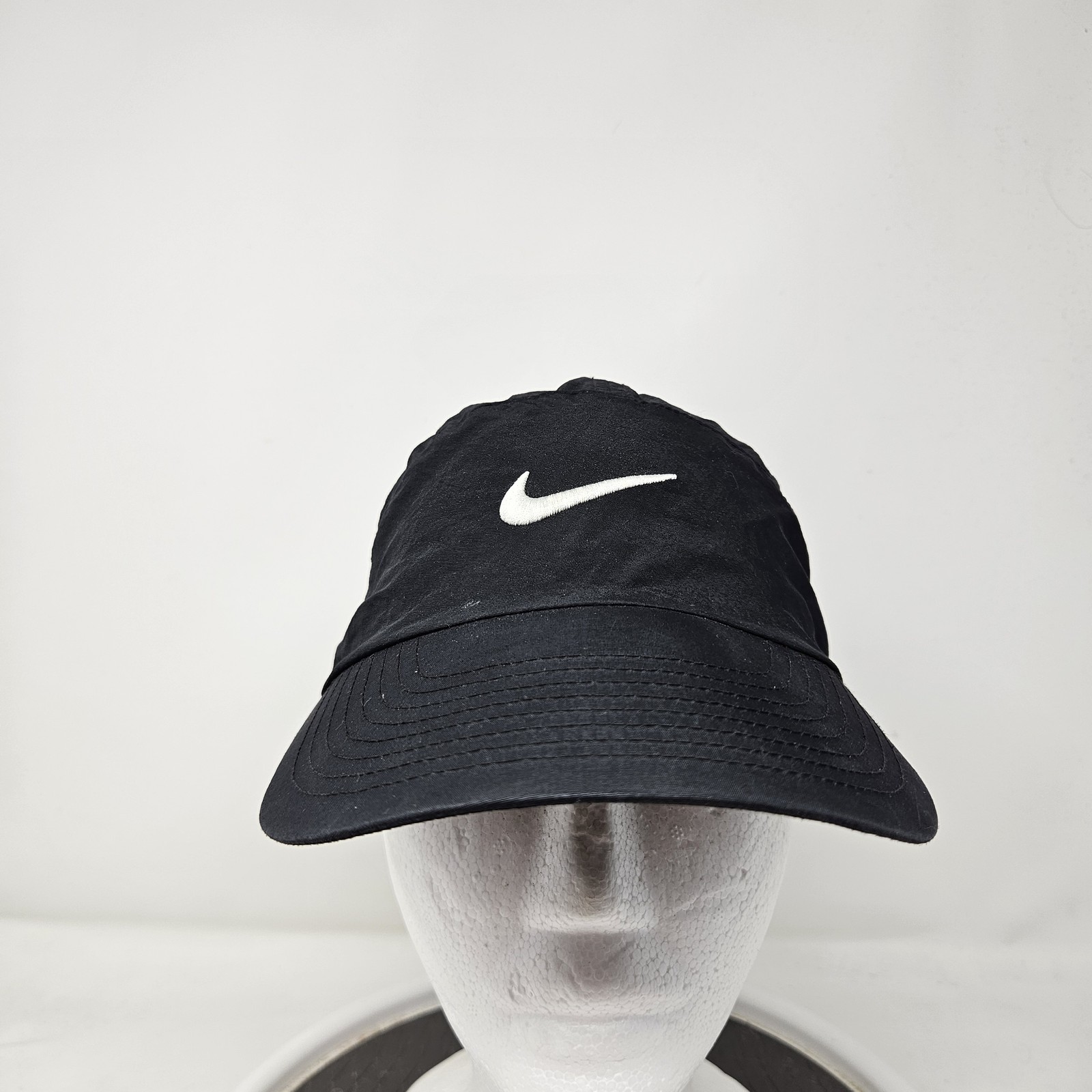 Nike Hat Cap Strap Back Mens One Size Black Swoosh Embroidered Lightweight Golf