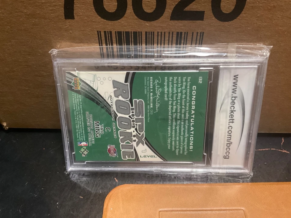 Camiseta deportiva SPx Yao Ming Rookie 2002 autógrafo automático/999 RC RPA clásica PSA 10 POP 7 Foto 2 de 2