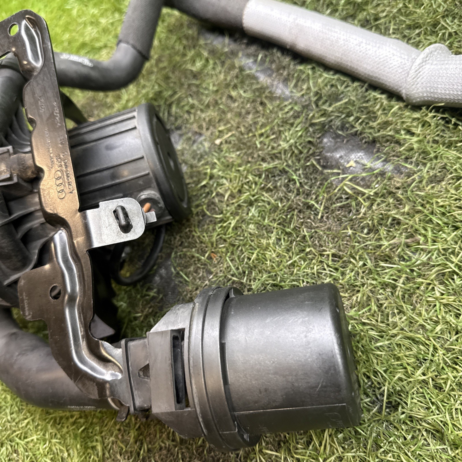 2021 Lamborghini Huracan Smog Pump Secondary Air Injection Emissions 07L959253k