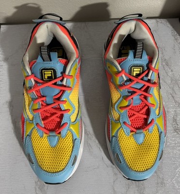  *GENTLY USED* Fila Mens Ray Tracer Apex Sneaker SIZE 9 