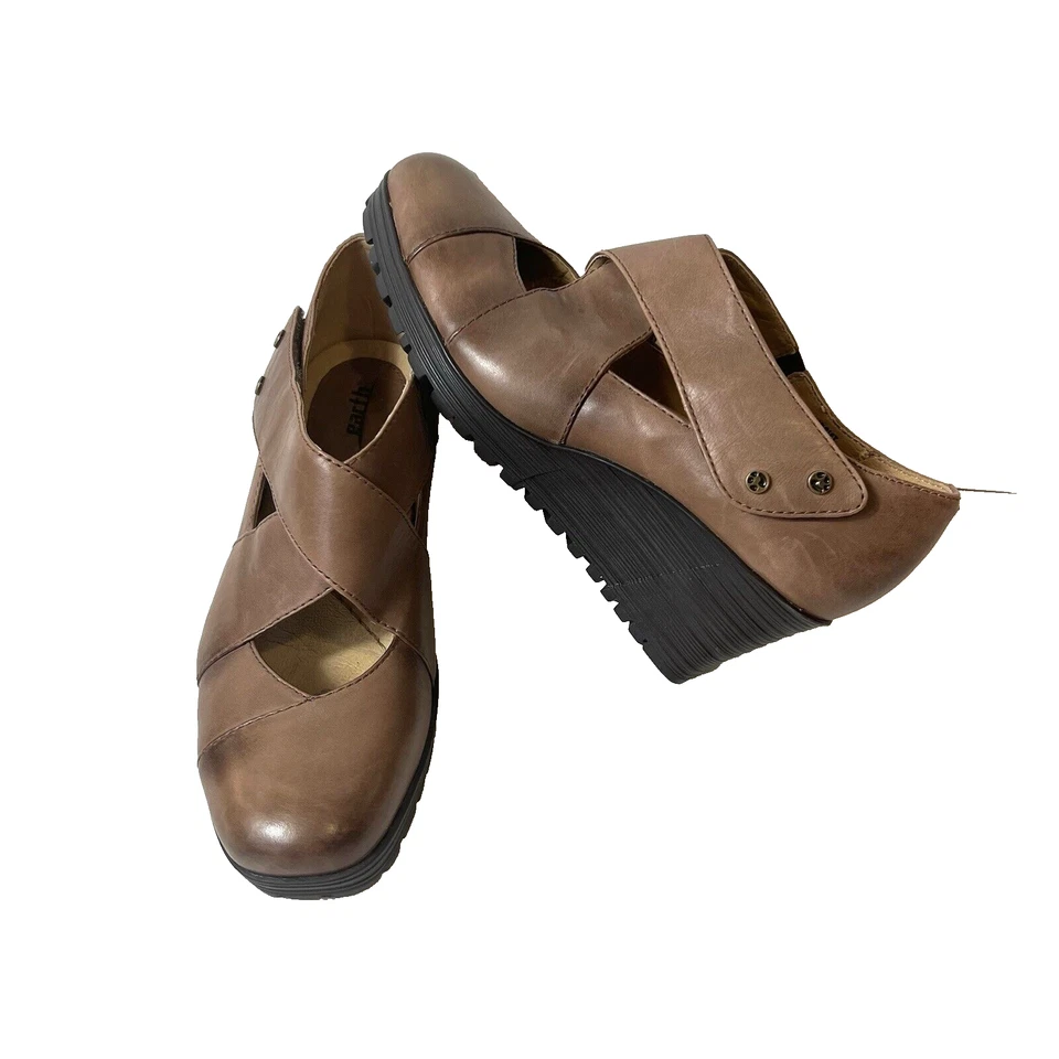 Zapato Earth Mujer Talla 7.5B Cuña Tacones Altos A Presión Bomba Entrecruzado Cuero Marrón Foto 2 de 4