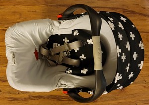 graco snugride without base