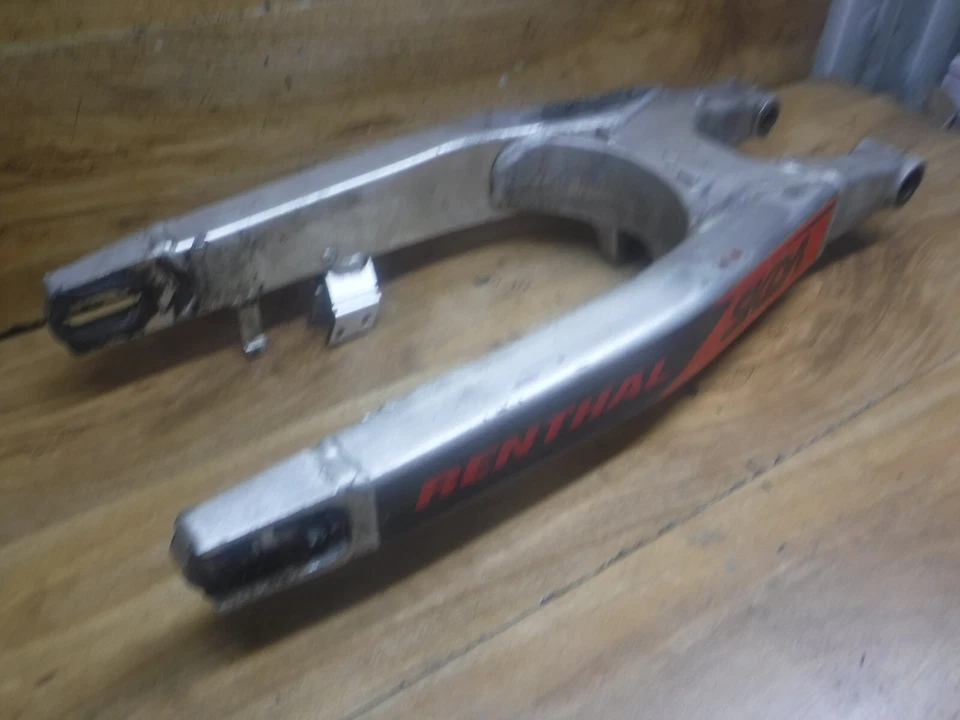 Honda CRF450R CRF 450R 2006 06 basculante rueda trasera 52200-hombres-840 ¡Envío rápido! Foto 2 de 4