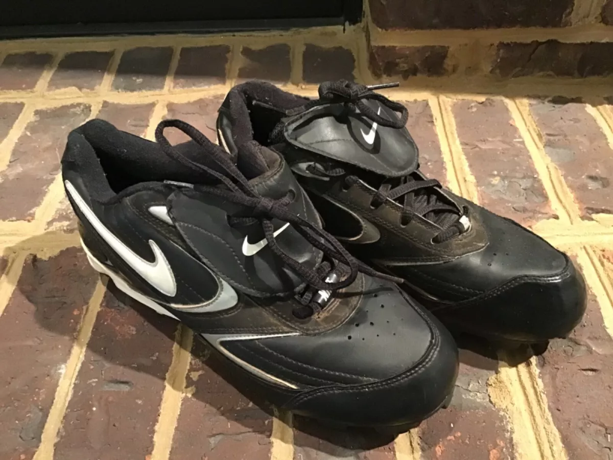 Mens baseball cleats size best sale 7
