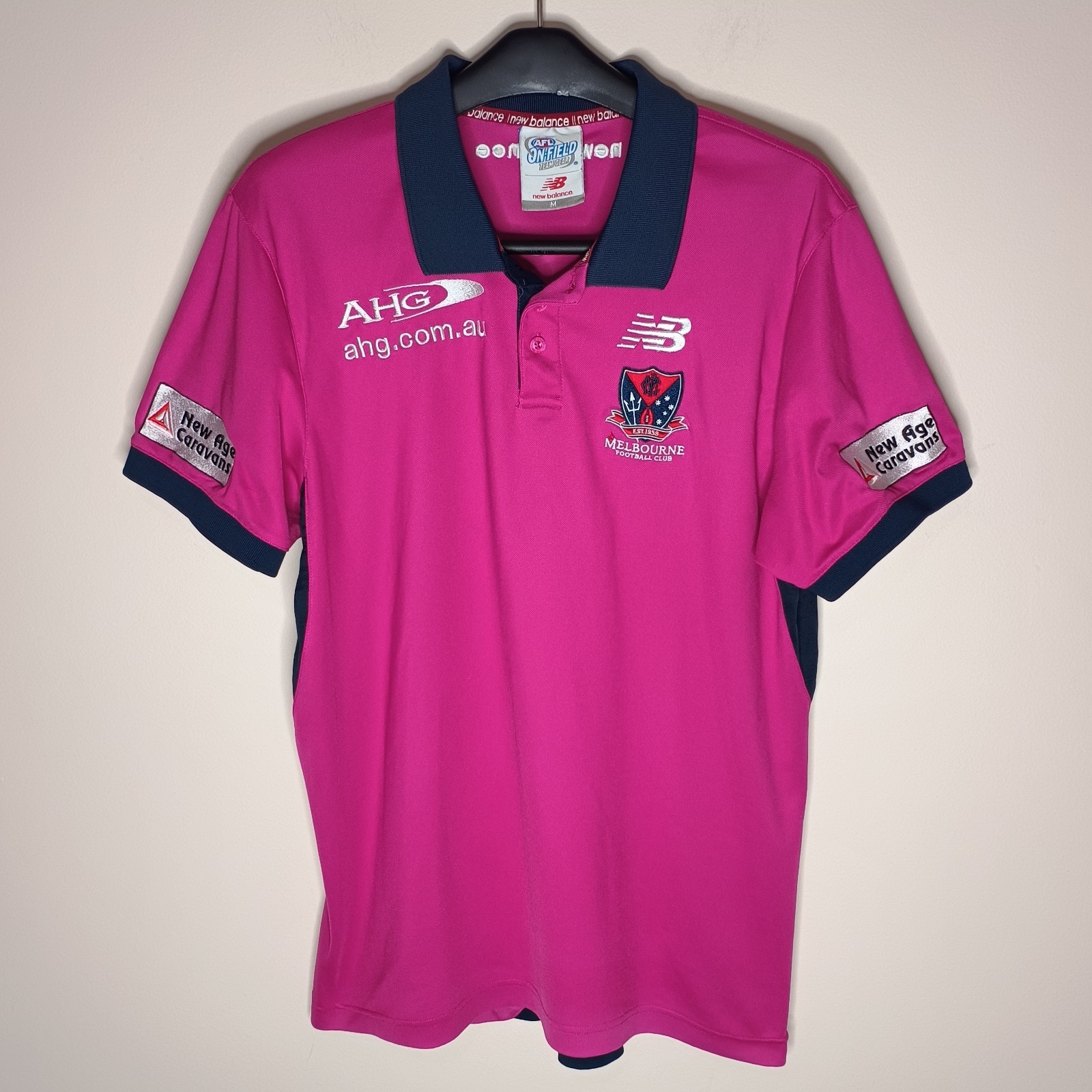 New Balance Melbourne Demons BCNA Pink Media Polo Shirt Men's Medium AFL Cancer thumbnail 2