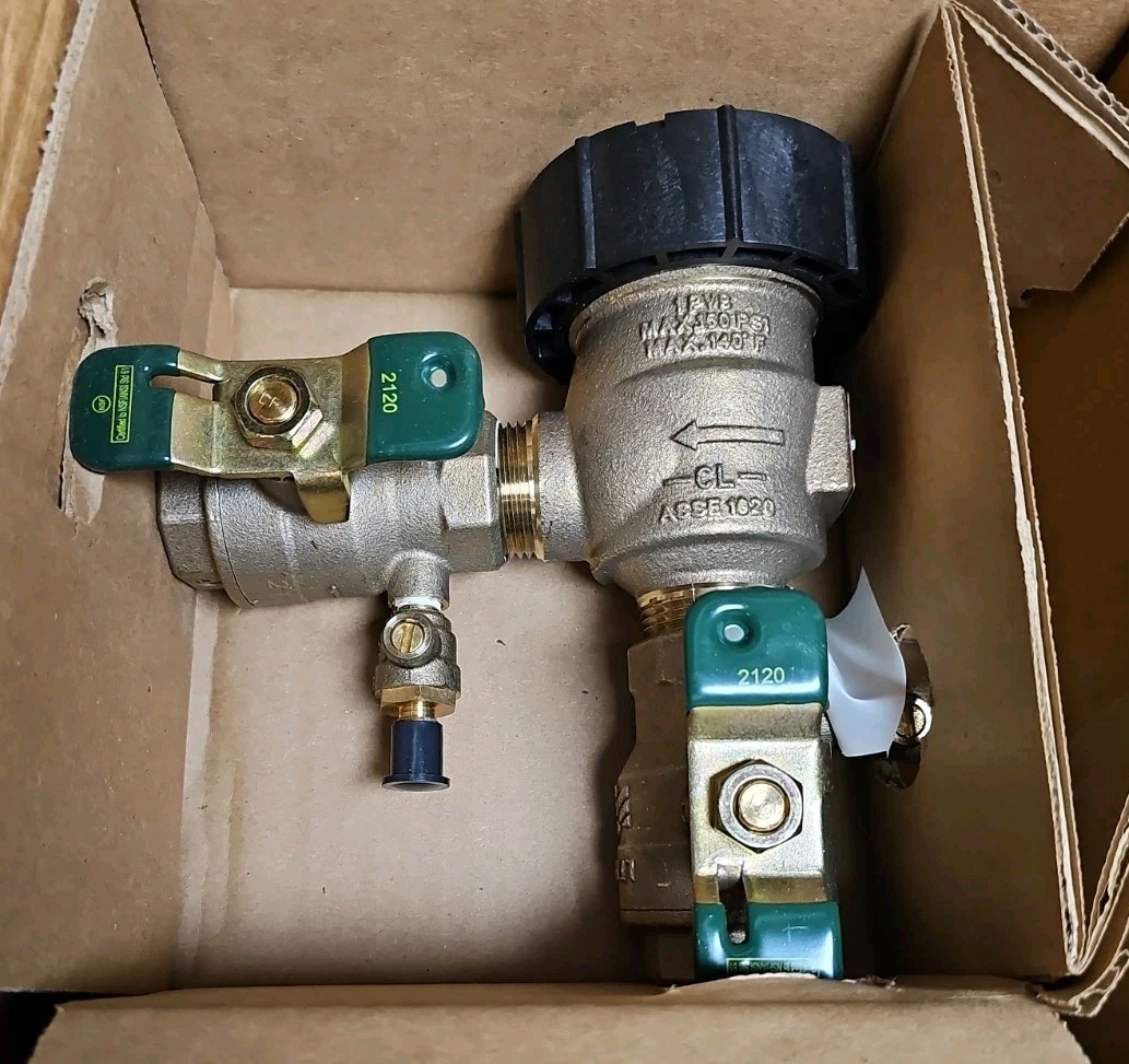 Watts 1" Pressure Vacuum Breaker LF800M4-QT / 0792012