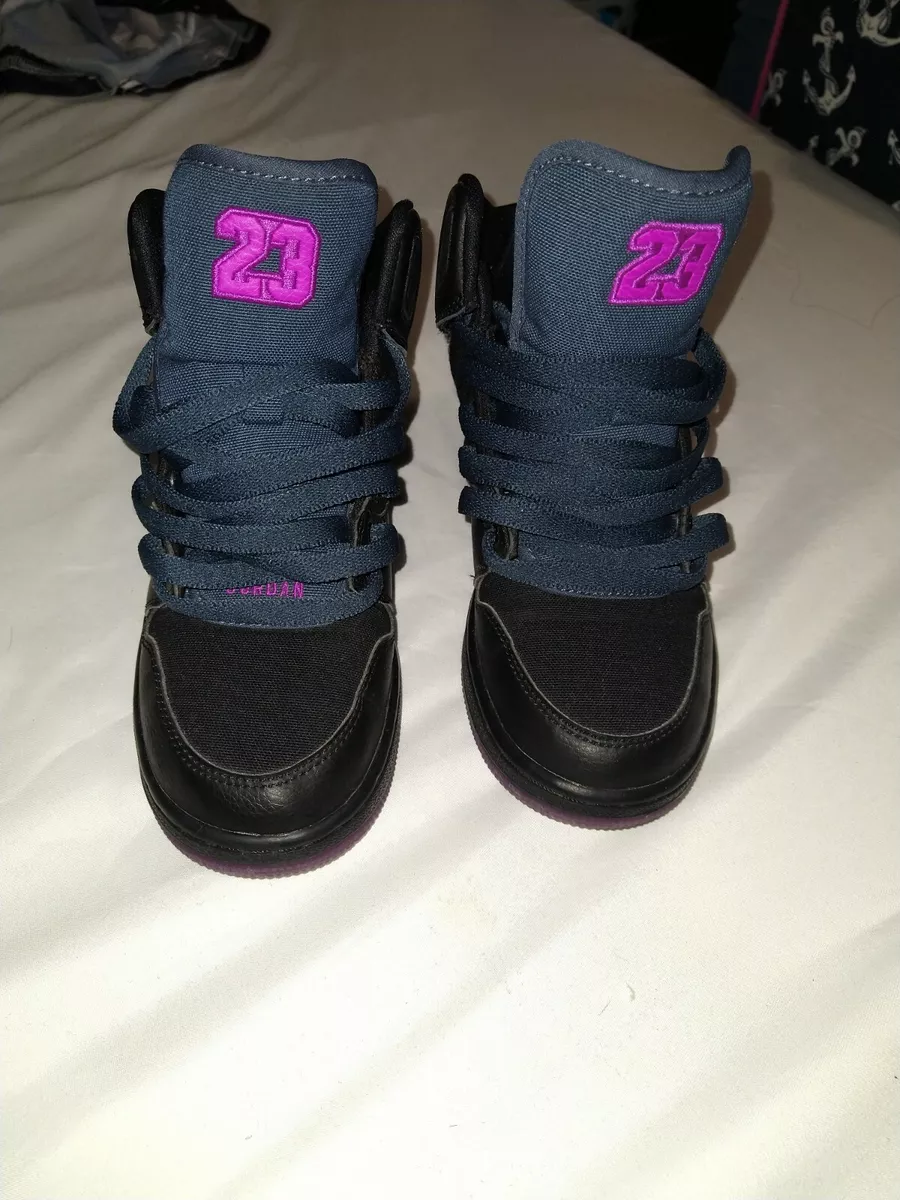 Jordans top size 3.5