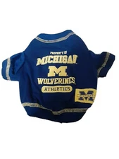 MICHIGAN WOLVERINES PET T-SHIRT SIZE X SMALL MADE BY PETS FIRST