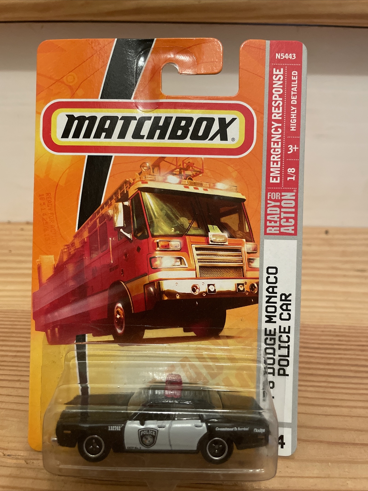 VTG MBX POLICE '78 DODGE MONACO POLICE CAR (PATROL) 54/100 MATCHBOX 2010 diecast