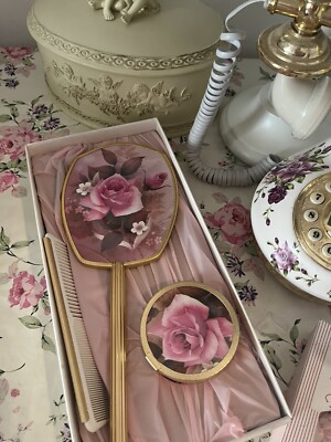 Vintage rosa Rosen Blumen Schminktisch Waschtisch Set in Original Geschenkbox