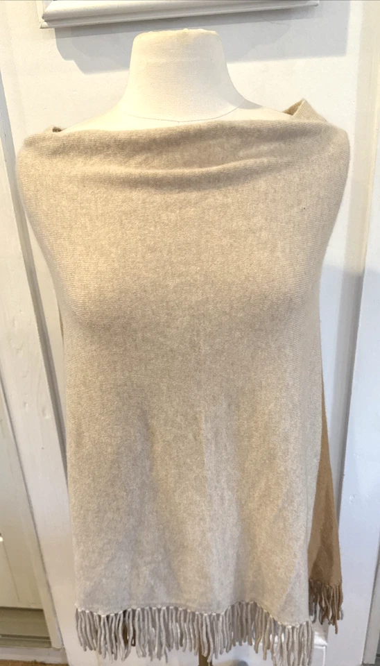 CAPA DE CACHEMIR MINNIE ROSE - FLECOS - BEIGE/GRIS/CAMEL RAYAS Foto 3 de 4