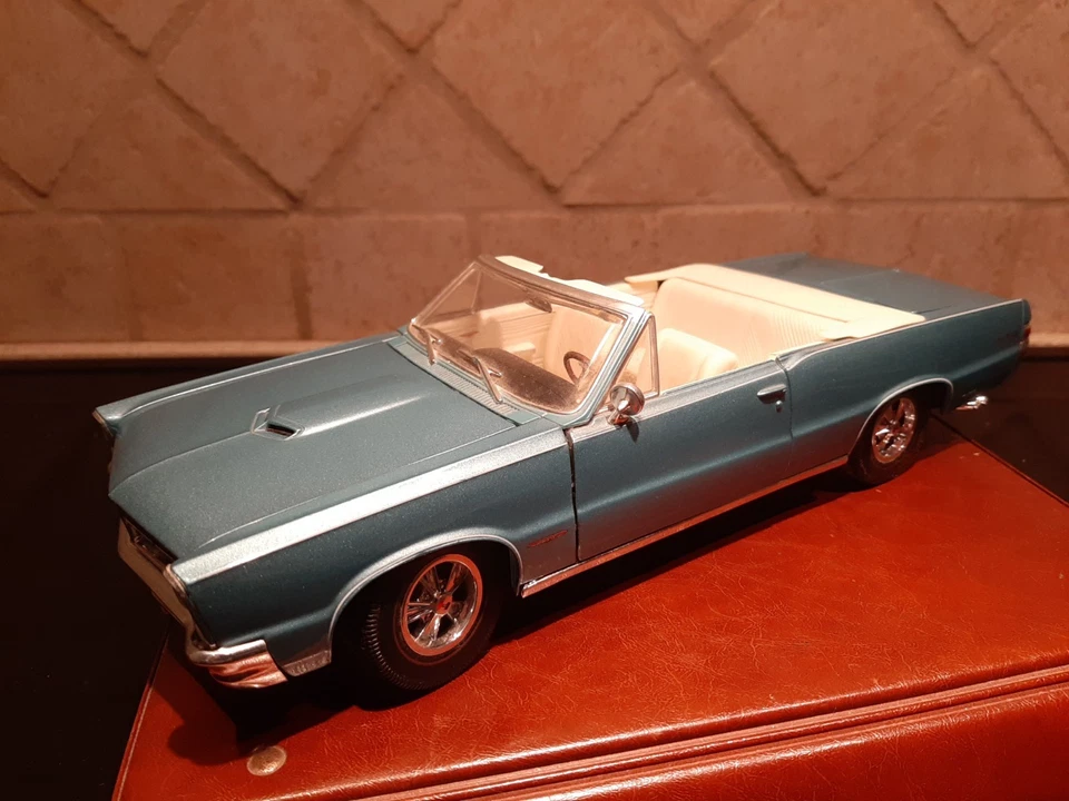 1/18 Pontiac GTO Cabriolet Maisto ORIGINALE - Immagine 4 di 4