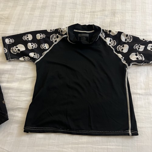 Boys Swim Lot 10/12 Hurley, Gymboree-2 Shorts & 1 Rash Guard - Picture 8 of 8