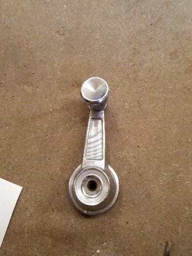 BARRACUDA 1966 Door Window Crank, Rear 212942 - Picture 4 of 12