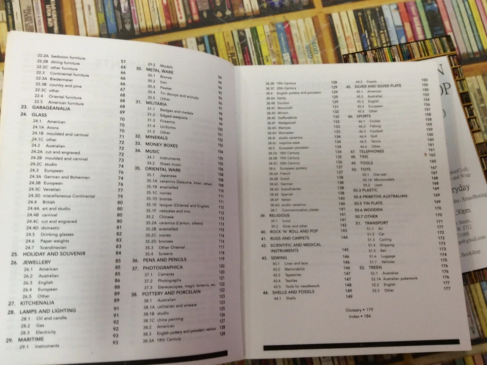 Hall's Antiques & Collectables Australian Price Guide W & D Hall 1999 softcover - Image 4 of 4