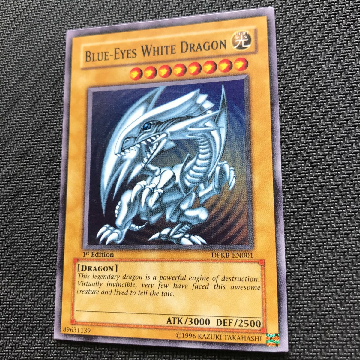 Blue-Eyes White Dragon DPKB-EN001 Super Rare 1st Edition (NM) - US