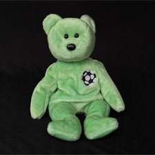 Ty Beanie Baby Kicks Green Bear with Soccer Ball 1998 Ages 3 3-4 4-7 8-11 Years