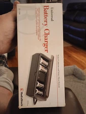 Universal Battery charger - Radio Shack 23-334 Charges 9v, AA, AAA, C, D
