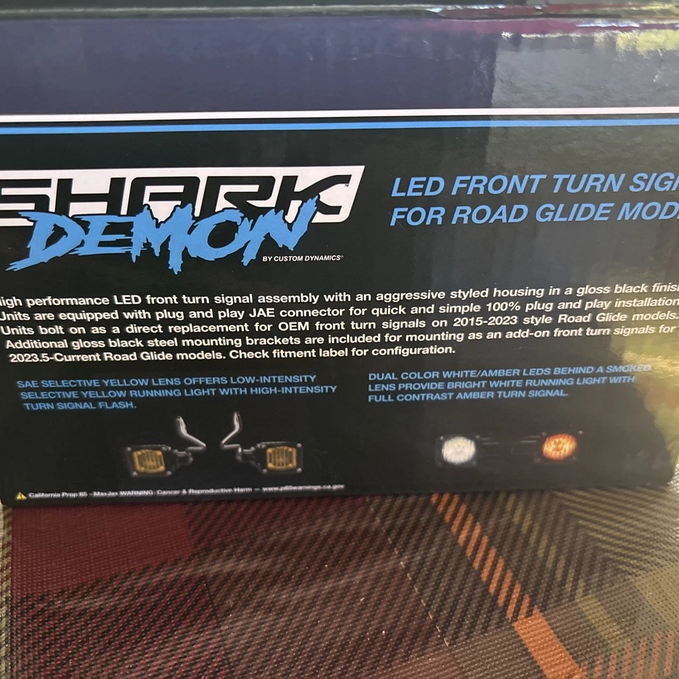 Señales de giro delanteras LED Shark Demon para Road Glide Special FLTRXS FLTRX 2015-2023 Foto 4 de 4
