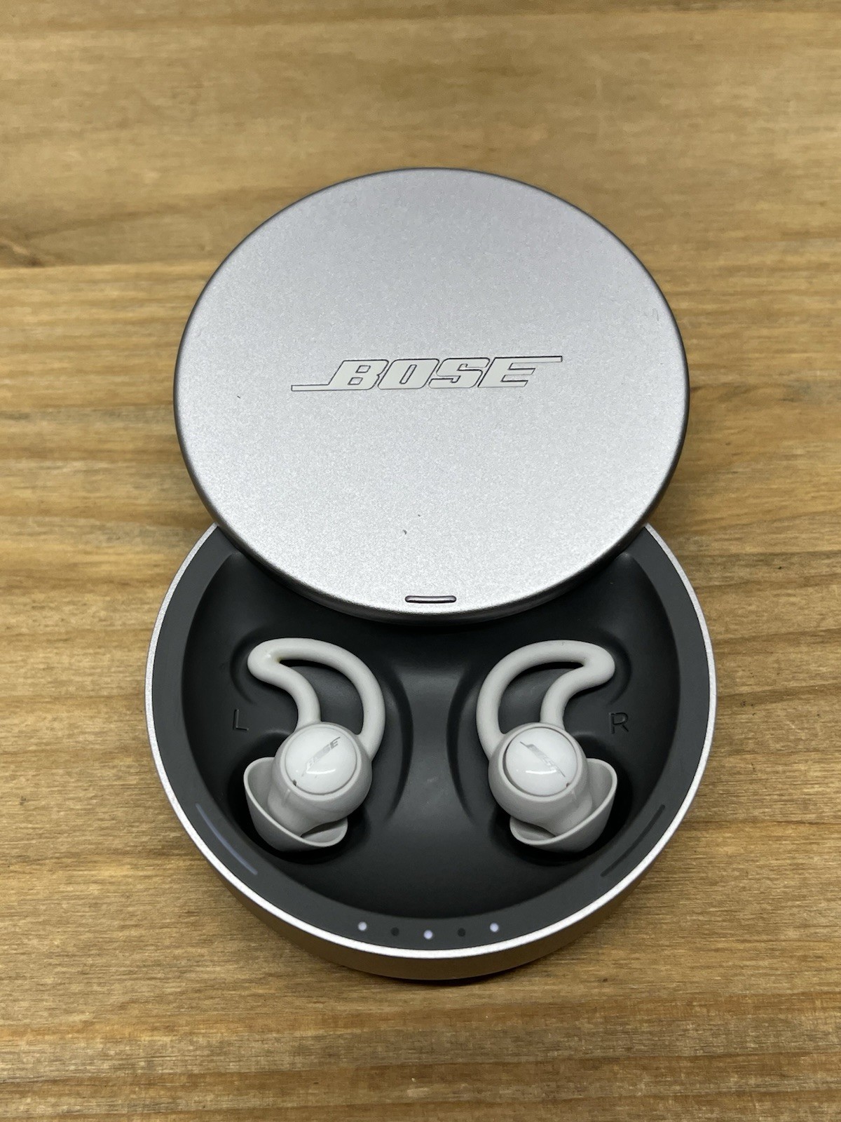 UNTESTED Bose Noise-Masking Sleep Buds - Silver-image