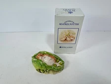 Vtg Beatrix Pottery Timmy Willie Sleeping Pea Pod Porcelain Figurine 1989