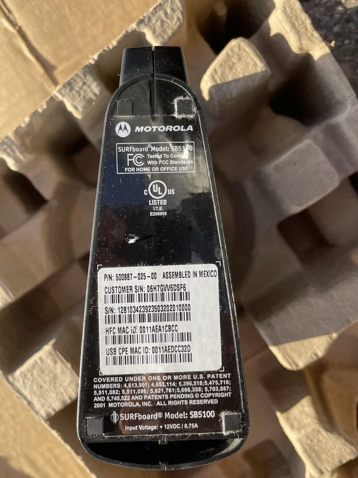 Motorola SB 5100 Surfboard Cable Modem No Power Cable Used - Image 4 of 4