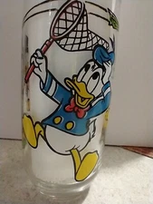 Vintage 1978 Walt Disney Donald Duck and Friends Glass Pepsi Collectors Series