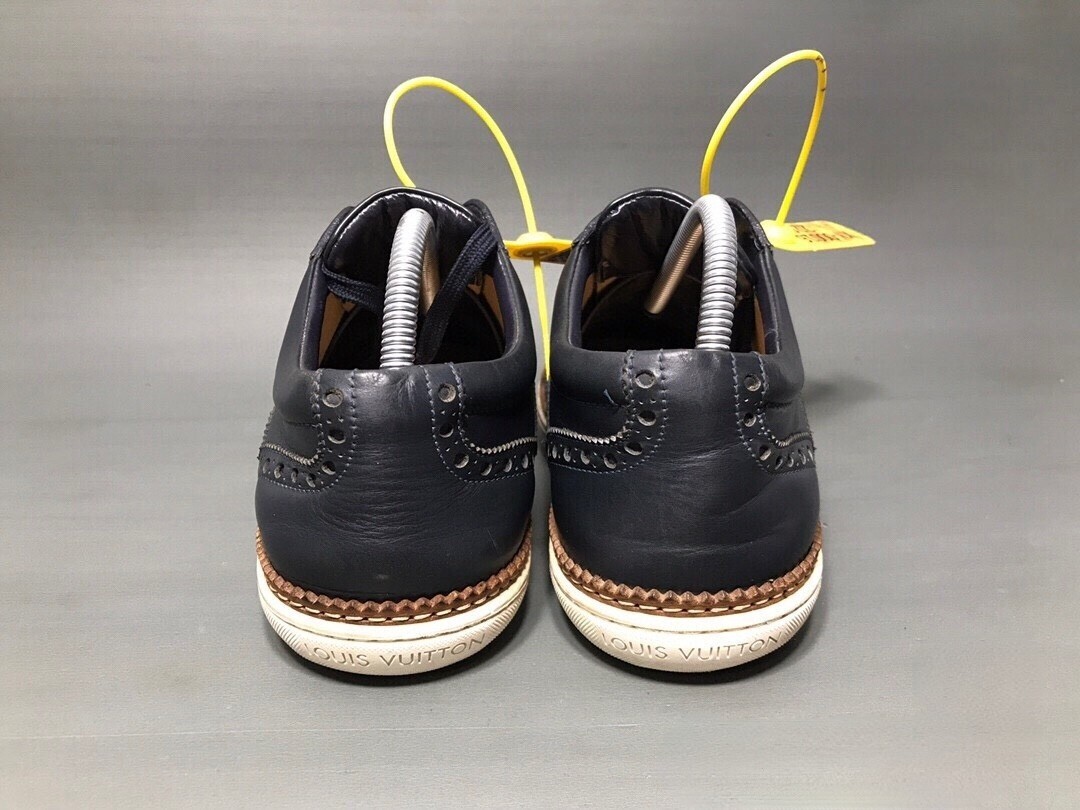 louis vuittons men shoes size 7.5 Dark blue laceup s… Gem