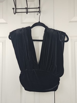 Pretty Little Thing Black Velvet Crop Top Sz 4 Sexy Witchy Vamp Goth Whimsigoth 