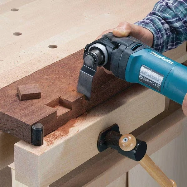 Makita 3 Amp Variable Speed Corded Oscillating Multi-Tool Kit - TM3010CX1 || New - Image 2 of 4