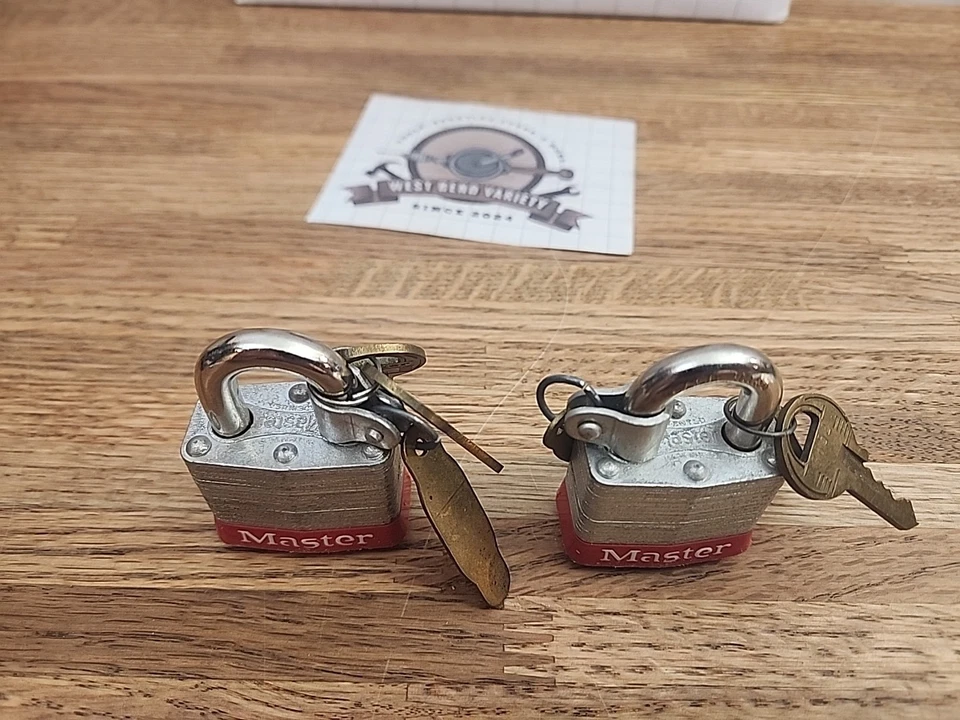 Pair Of Vintage Master Lock No. 3 Heavy Commercial, Keyed Alike, With Brass Tags - Image 4 of 4