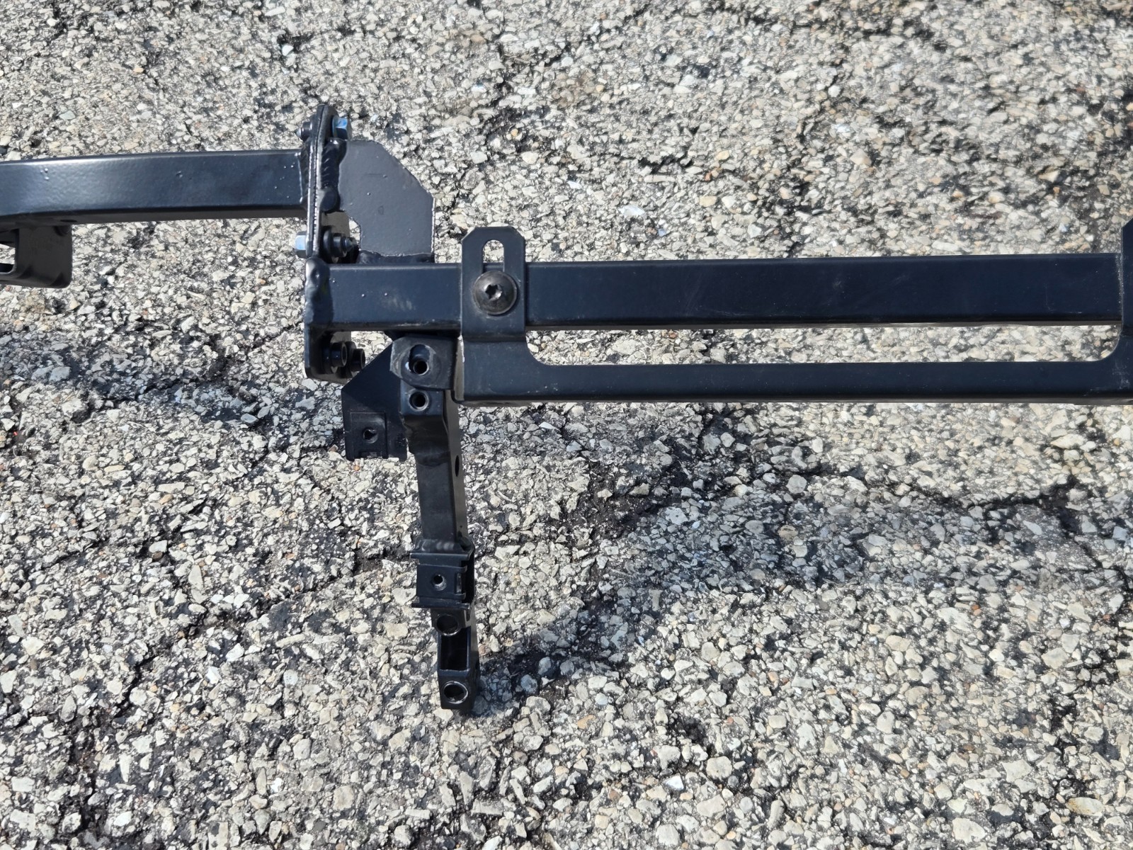 LAMBORGHINI HURACAN REAR BUMPER CROSSMEMBER SUPPORT MOUNT BRACKET OEM 4T0813753E