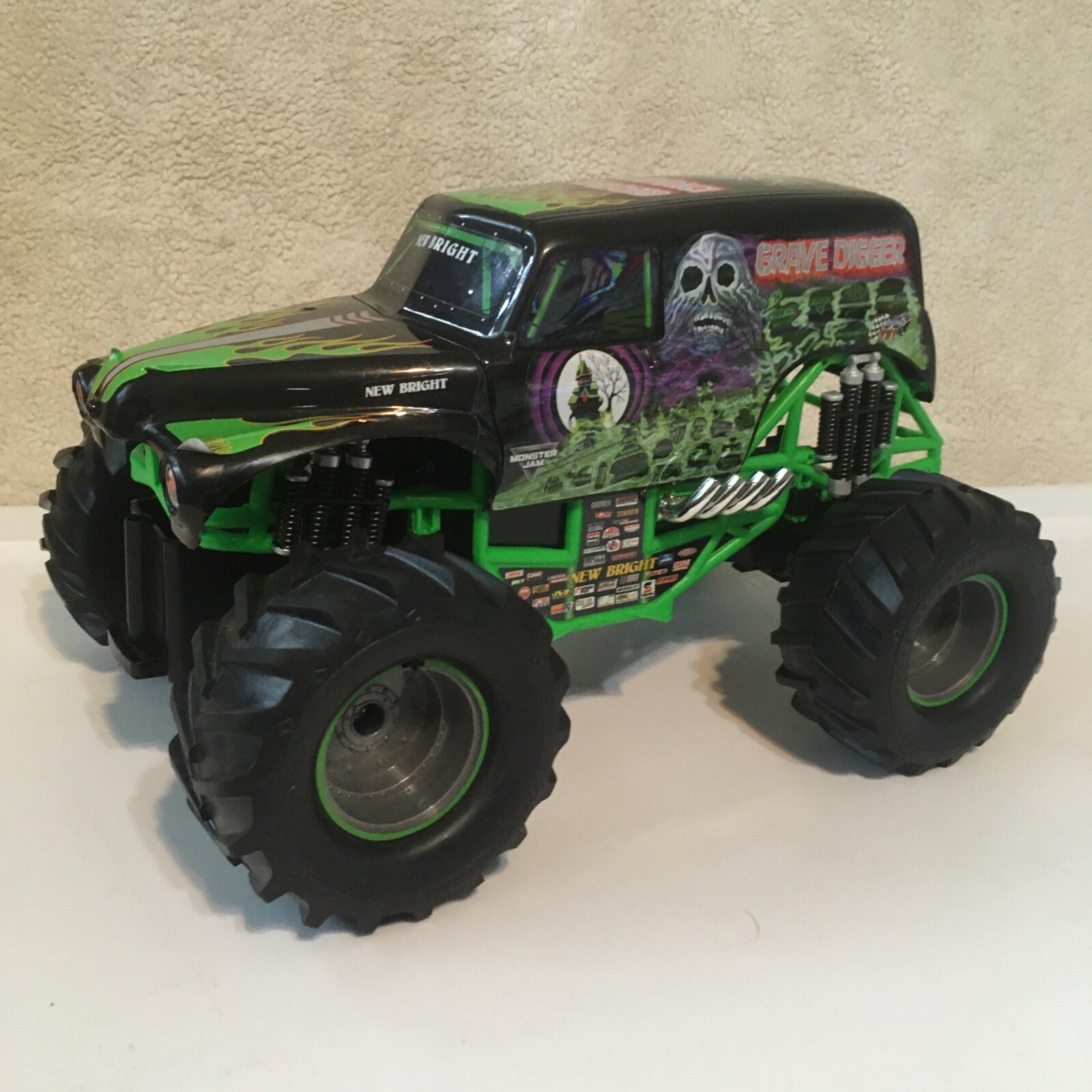 Monster Jam, Official Grave Digger Remote Control Truck 115 Scale