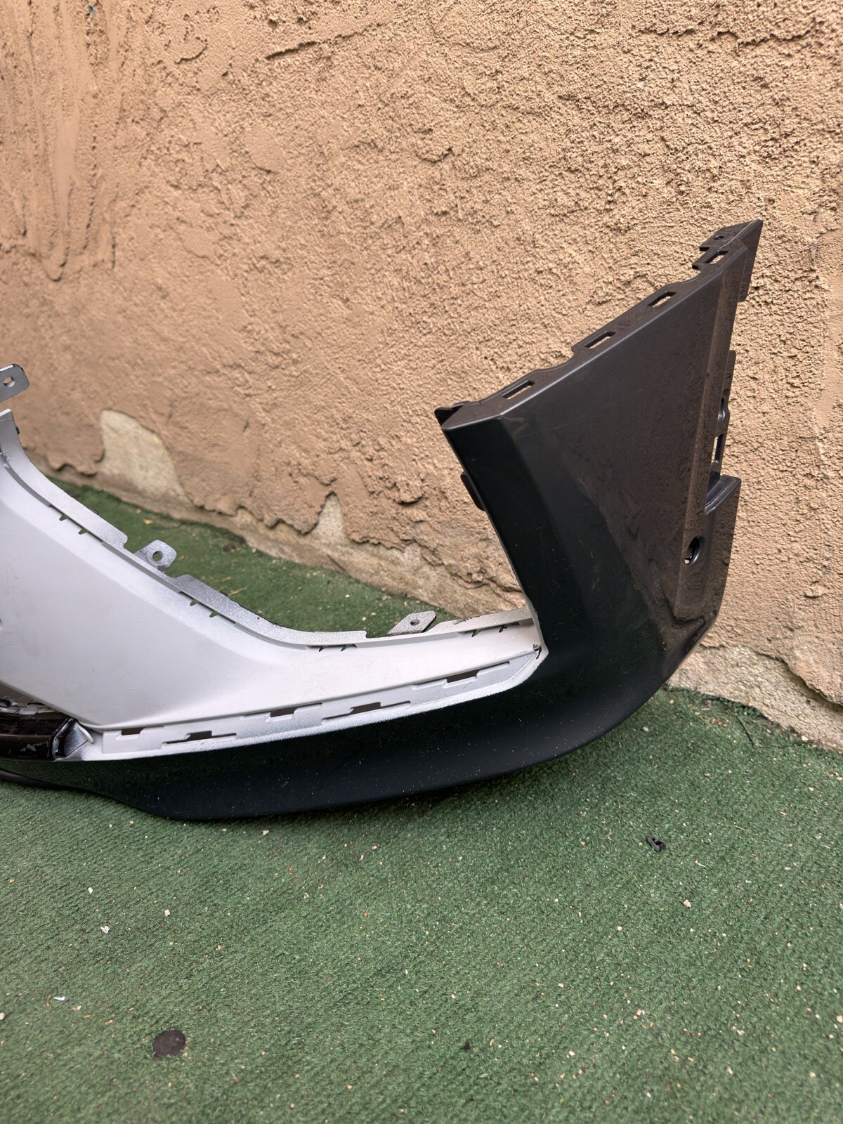 2021 2022 2023 BENTLEY BENTAYGA GEN 2 FRONT BUMPER COVER OEM 36A807103DBBS1