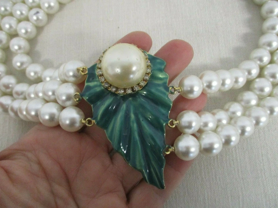 ПОТРЯСАЮЩИЙ 3 ПРЯДЬ ИСКУССТВЕННОГО ЖЕМЧУГА w эмали лист взлетно-посадочной полосы заявление ожерелье - Изображение 3 из 4