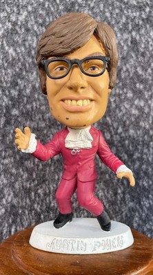 AUSTIN POWERS Figurine  1999 NPL EQUITY