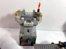 LEGO Castle: Partial King Castle and dragon 7094 (2007) + partial Carriage 7092