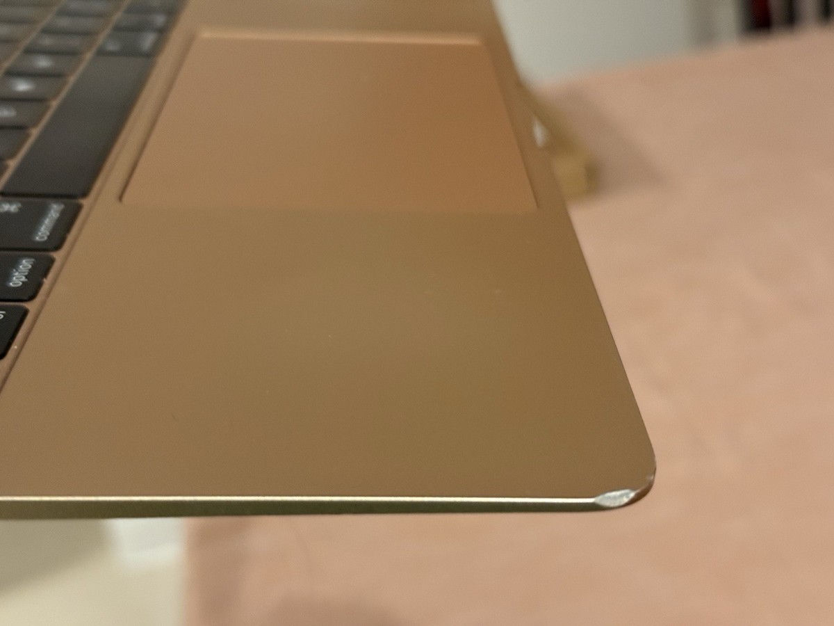 A1932 2019 Rose Gold MacBook Air Retina 13-inch 1.6GHz i5 8GB