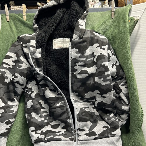 Black And Gray Camo Jacket Size 7 New Tags On It Hooded With Front Zipper - Picture 6 of 8