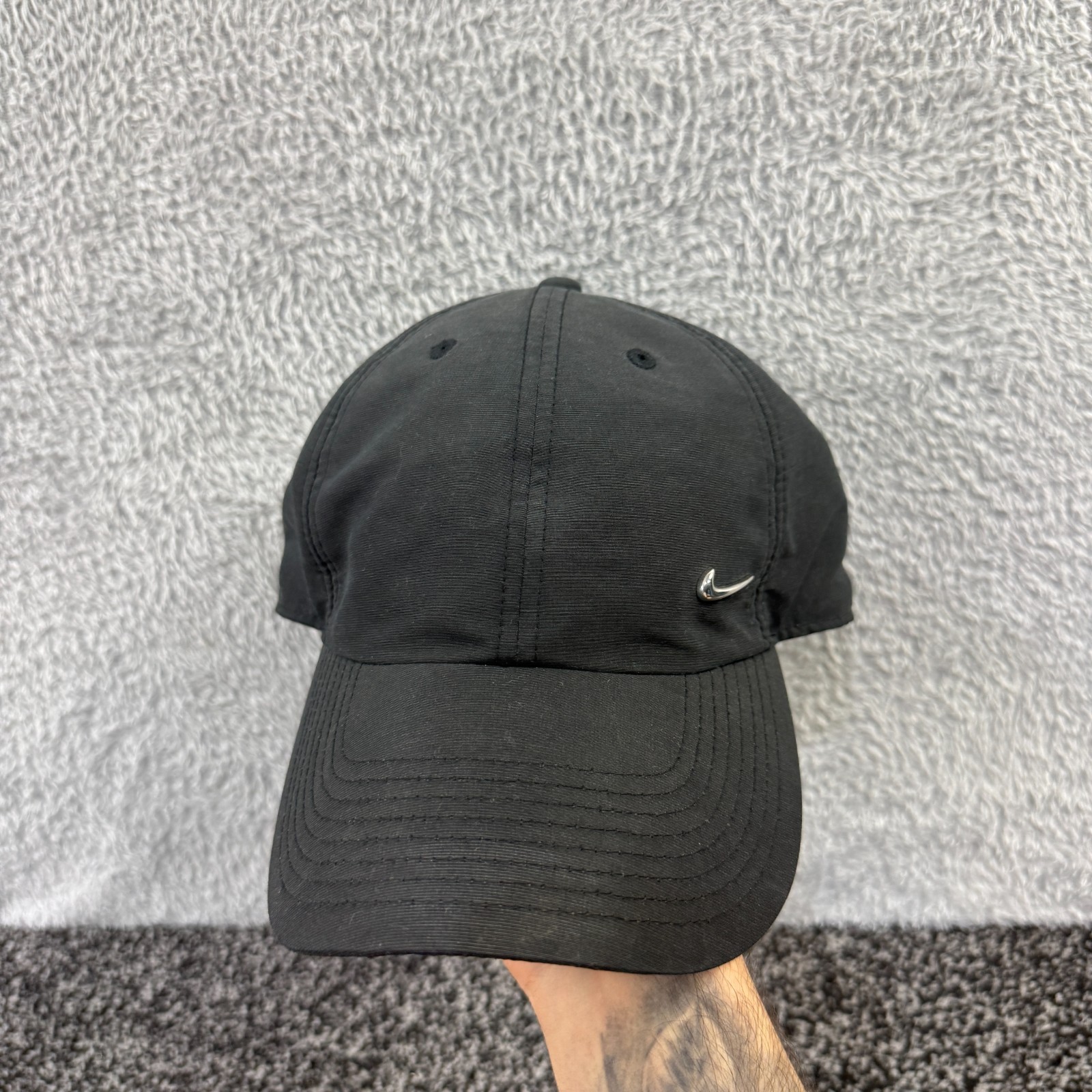 Vintage Nike 2000's Y2K Metal Swoosh Heritage Black OSFM Adjustable Baseball Cap image 4