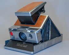Polaroid SX-70 Land Camera, Chrome/Tan and tripod mount