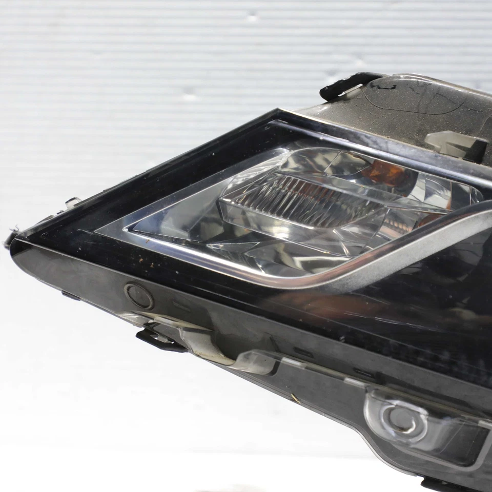 Conjunto de faros laterales izquierdo halógenos base Chevrolet Impala 2015-2020 84573235 Foto 3 de 4