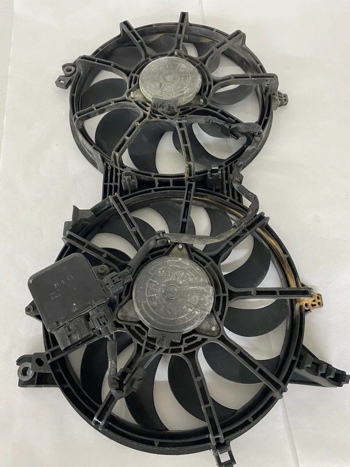 Conjunto de ventilador de refrigeración para radiador Infiniti G35 2008-2013 Infiniti G37 2007-2008 Foto 3 de 4