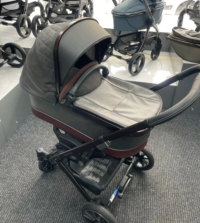 Mercedes Avanteguarde Pram In tourmaline Grey With Burgundy Detail Exdisplay